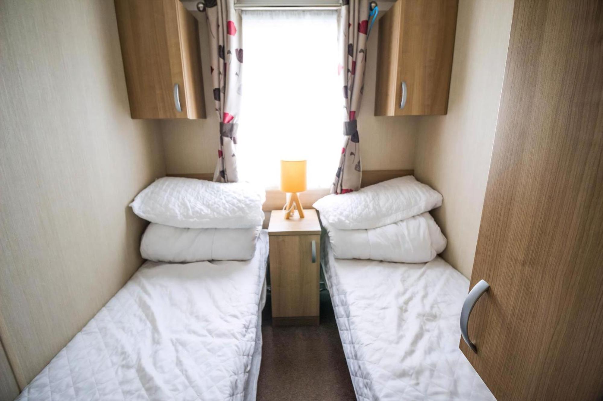 Hotel Beautiful 8 Berth Caravan For Hire At Seashore Haven Park In Norfolk Ref 22039C Great Yarmouth Esterno foto