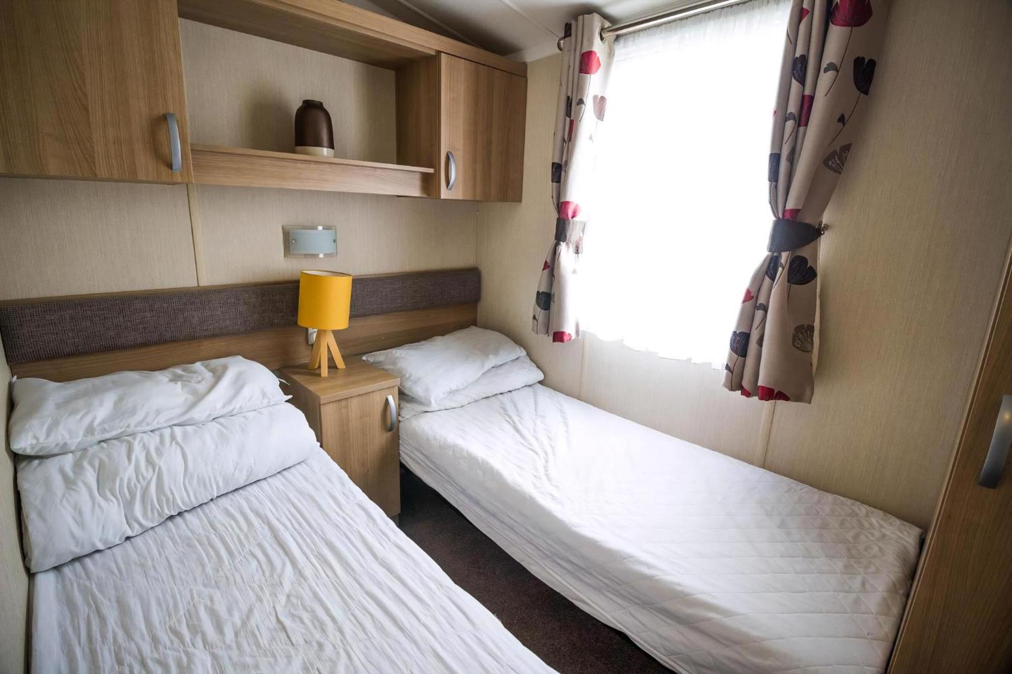 Hotel Beautiful 8 Berth Caravan For Hire At Seashore Haven Park In Norfolk Ref 22039C Great Yarmouth Esterno foto